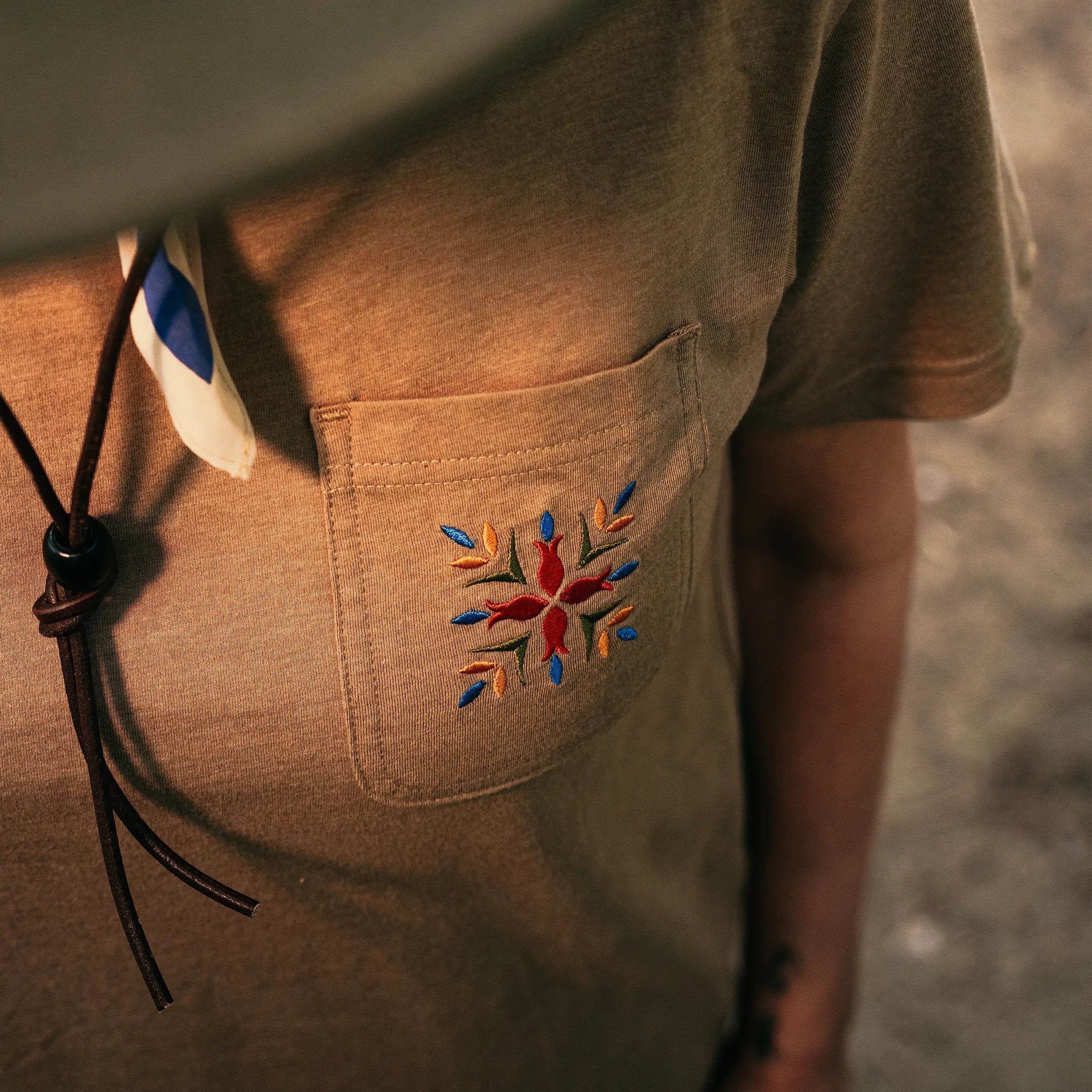 W's Tapiskwan Pocket T-shirt - Image 2